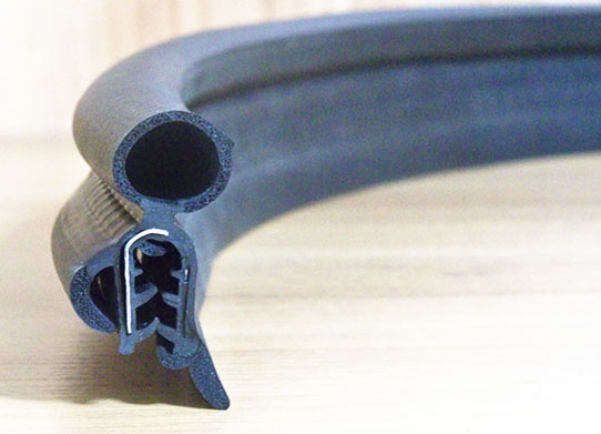 45 rubber co-extrusion plastic trim seal.jpg 45 rubber co-extrusion plastic trim seal.jpg
